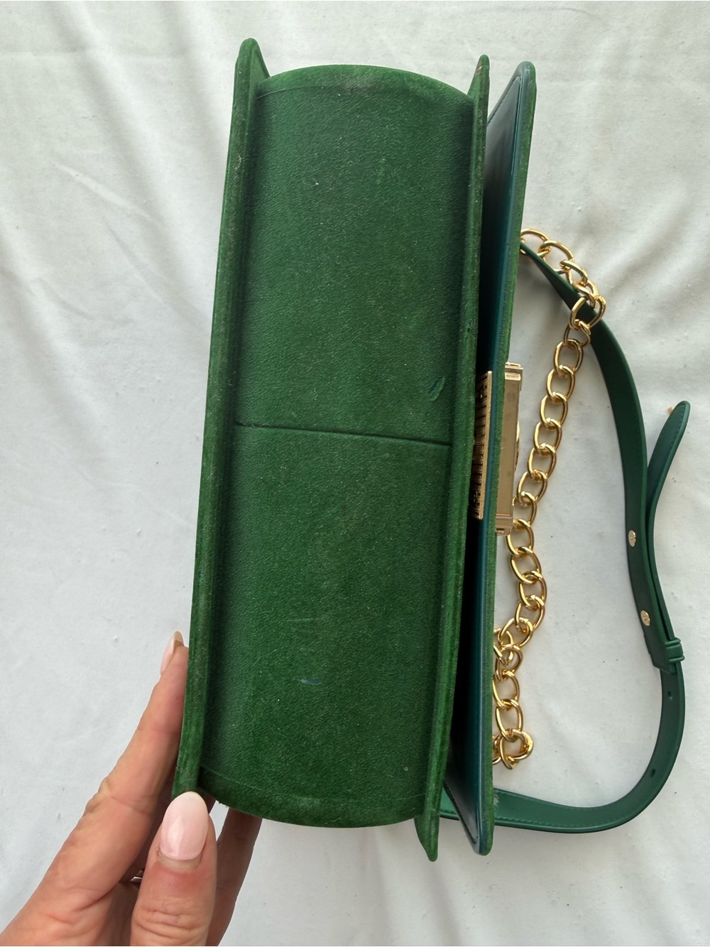 Quilted Green Velvet Chain Shoulder Bag Gold Hardware Push Buckle Closure - Picture 7 of 11